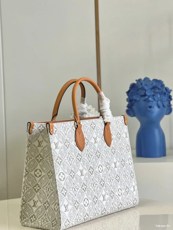 MM VUITTON LOUIS ONTHEGO 0512